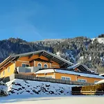 Hébergement de vacances Mansion In Near Lift Goldegg