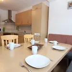 Mansion In Near Lift בית נופש *