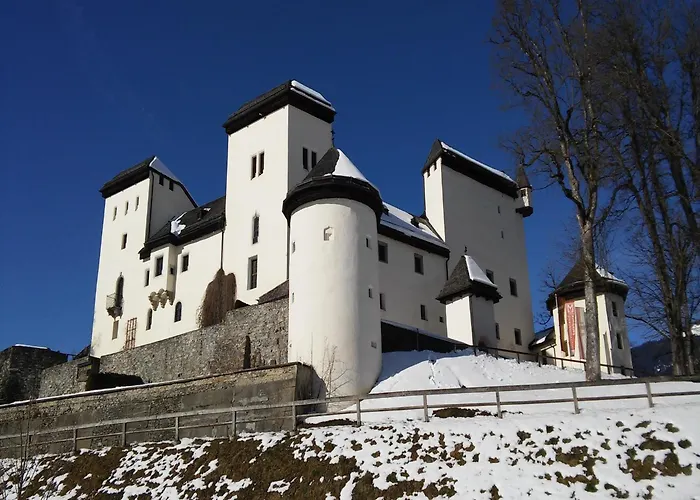 Mansion In Near Lift Гольдег